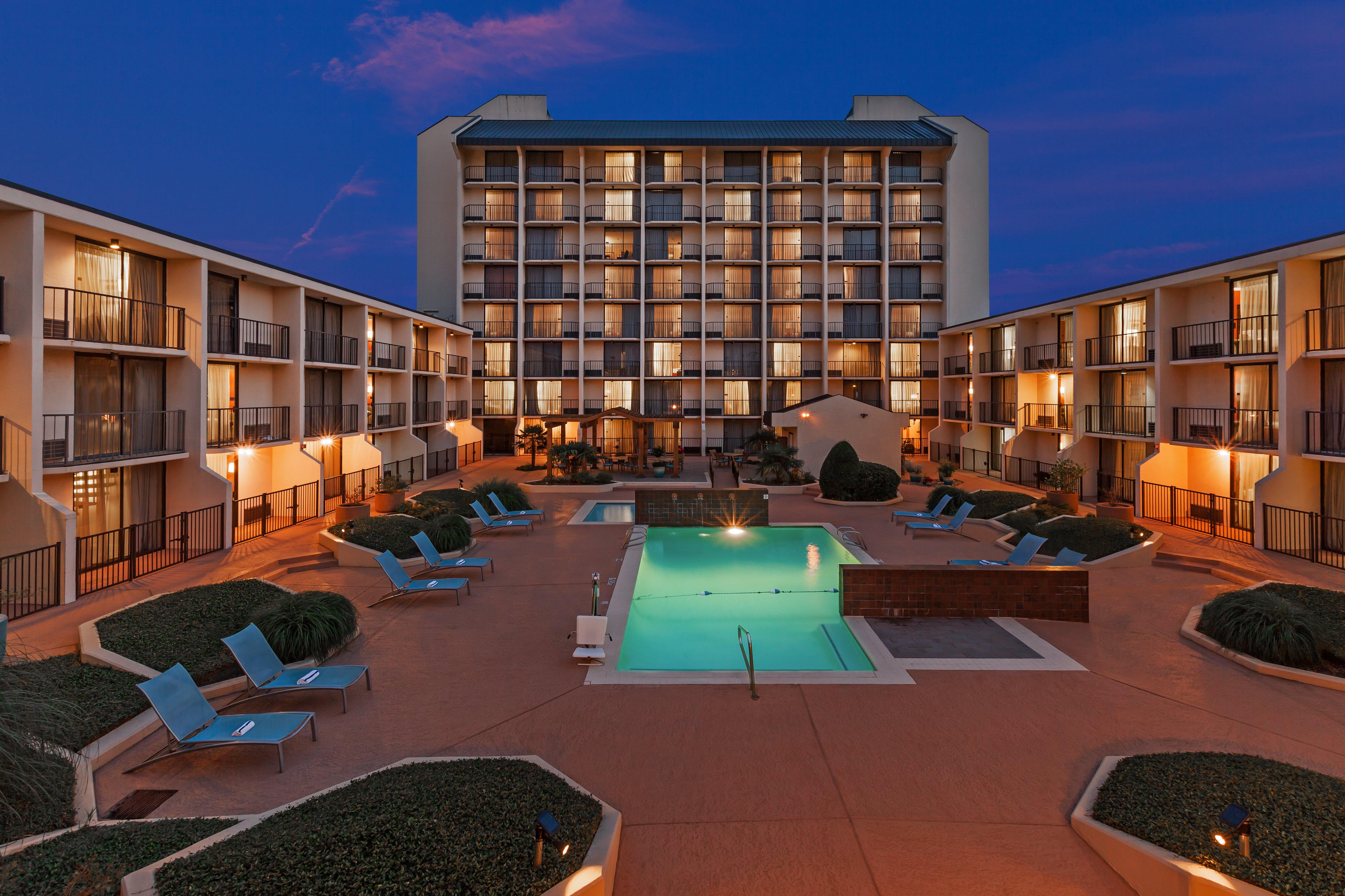 Holiday Inn Tyler - Conference Center By Ihg Bagian luar foto