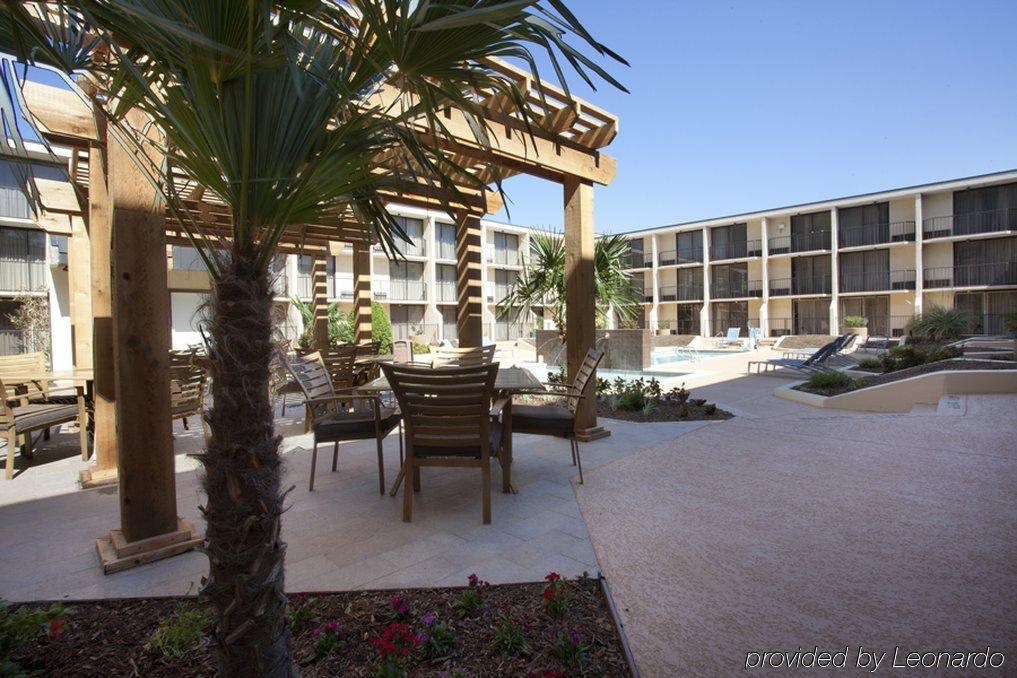 Holiday Inn Tyler - Conference Center By Ihg Bagian luar foto